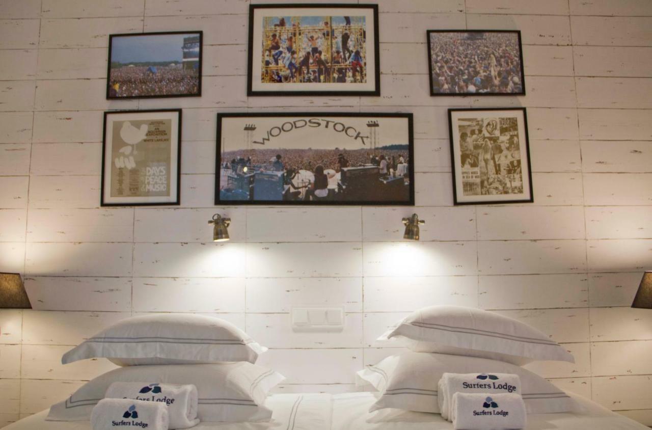 Surfers Lodge Peniche Bagian luar foto