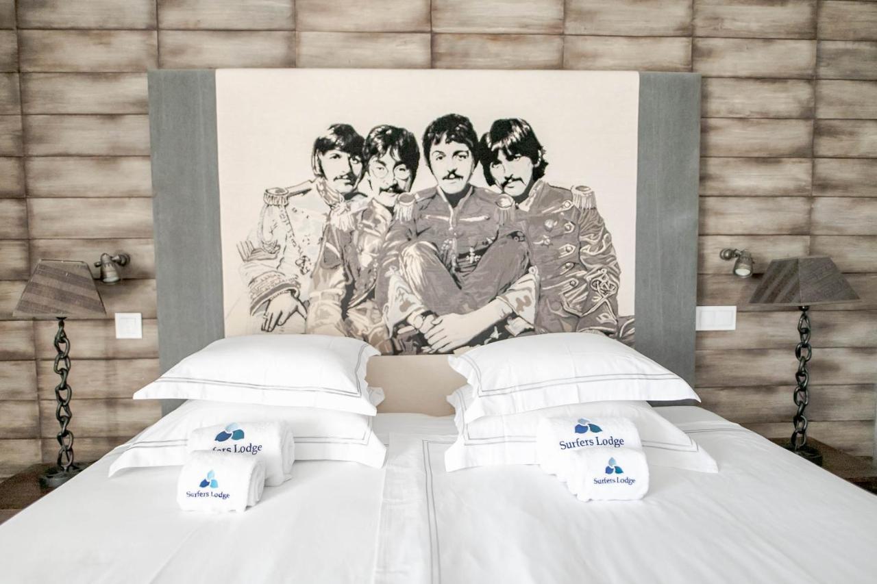 Surfers Lodge Peniche Bagian luar foto