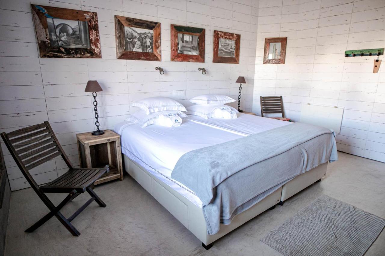 Surfers Lodge Peniche Bagian luar foto