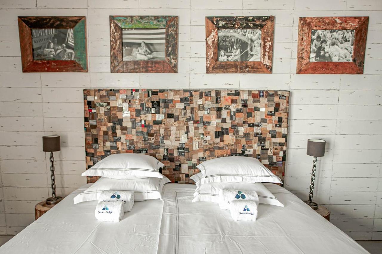 Surfers Lodge Peniche Bagian luar foto